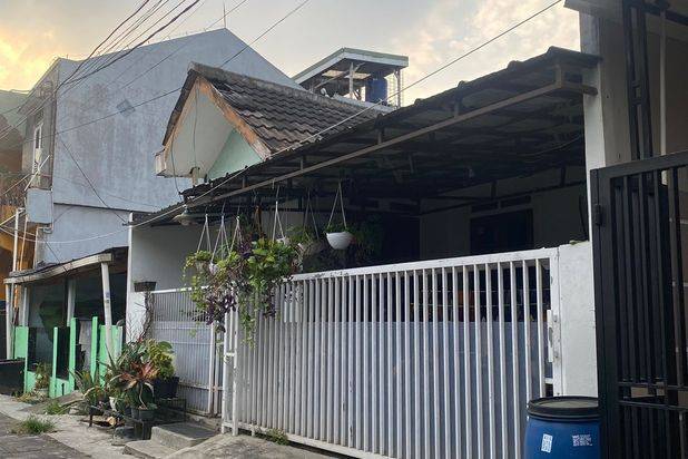 Rumah Dalam Komplek Area Pancoran Mas Dekat Tol Sawangan