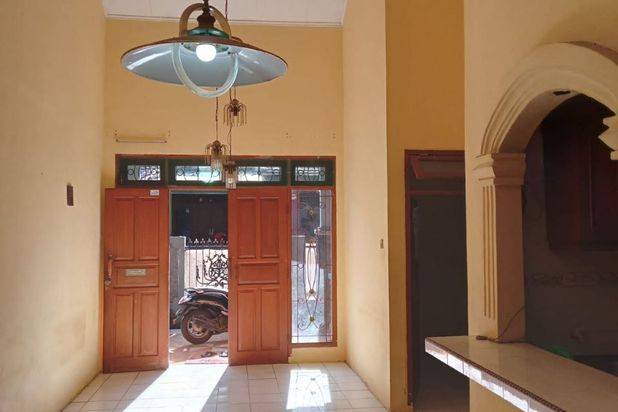 Rumah Hook Siap Huni Dekat Tol Desari Area Pancoran Mas Depok