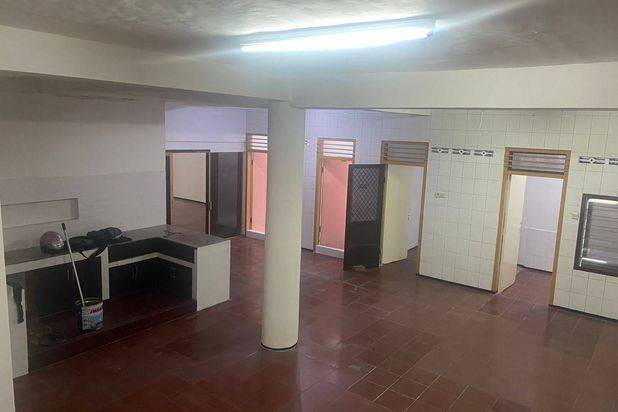 DIJUAL RUMAH SERBAGUNA PERAK BARAT SURABAYA UTARA