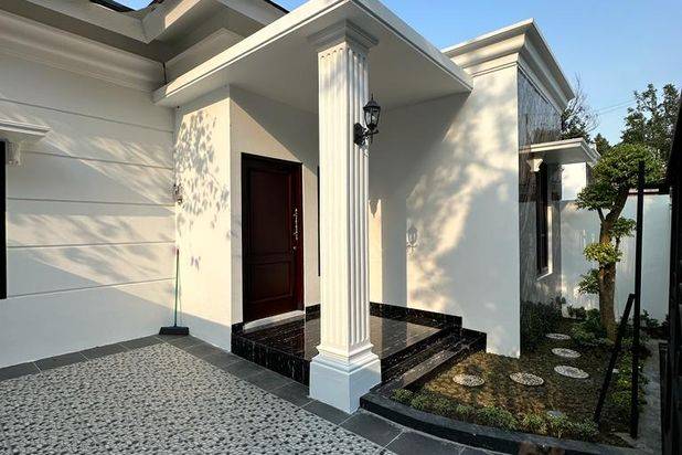 Rumah Mewah Klasik Jl. Godean