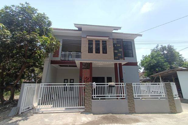 Rumah dijual 2 lantai Strategis dekat JogjaBay