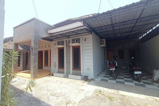 Dijual Rumah Luas strategis Jl. Kadirojo Utara Kampus UKRIM
