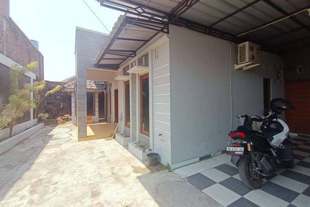 Dijual Rumah Luas strategis Jl. Kadirojo Utara Kampus UKRIM