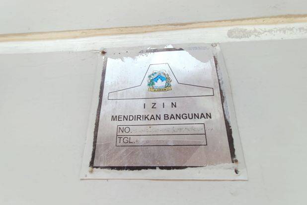 Dijual Rumah Luas strategis Jl. Kadirojo Utara Kampus UKRIM