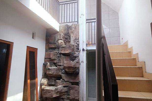 Dijual Rumah Luas strategis Jl. Kadirojo Utara Kampus UKRIM
