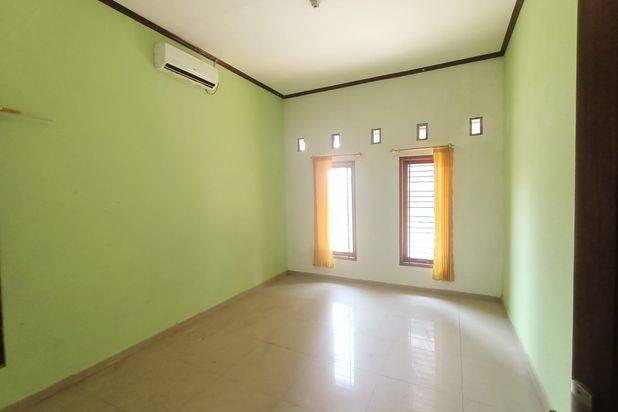 Dijual Rumah Luas strategis Jl. Kadirojo Utara Kampus UKRIM