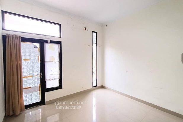 Rumah hook 2 lantai Pondok Permai Giwangan