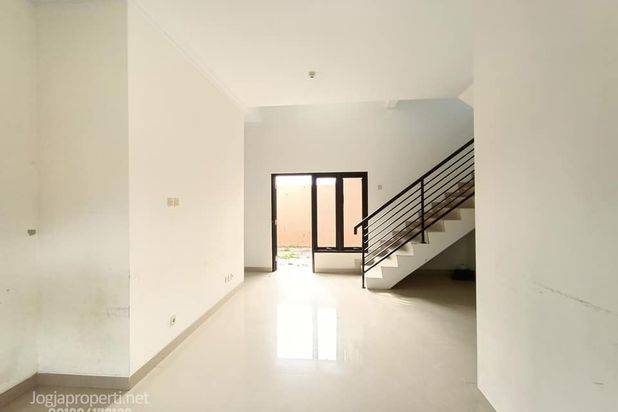 Rumah hook 2 lantai Pondok Permai Giwangan