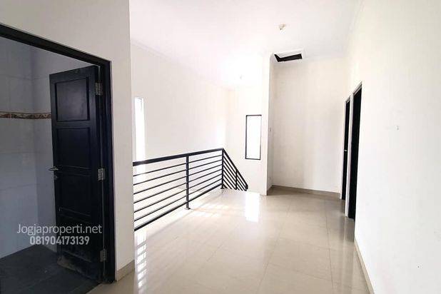 Rumah hook 2 lantai Pondok Permai Giwangan
