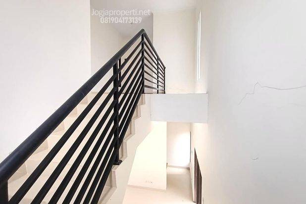 Rumah hook 2 lantai Pondok Permai Giwangan
