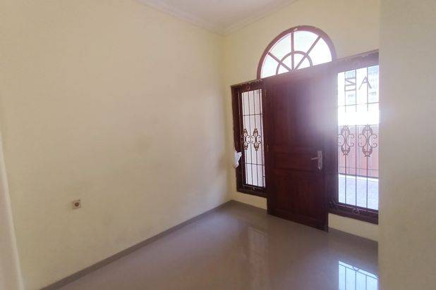 Dijual Rumah 2 lantai Cluster dekat UGM