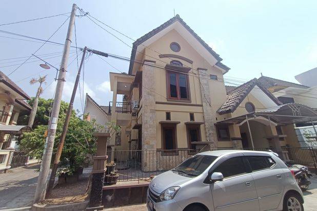 Dijual Rumah 2 lantai Cluster dekat UGM