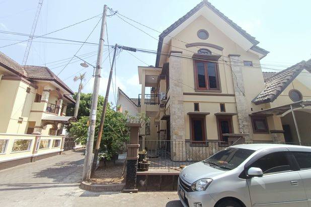 Dijual Rumah 2 lantai Cluster dekat UGM