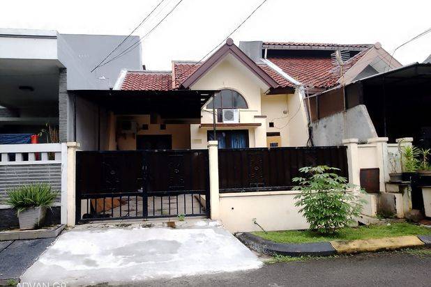 135 Di sewakan rumah di cluster taman sari harapan indah 2