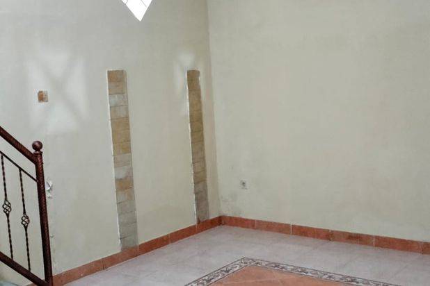 Rumah nyaman di antapani dekat komplek puridago