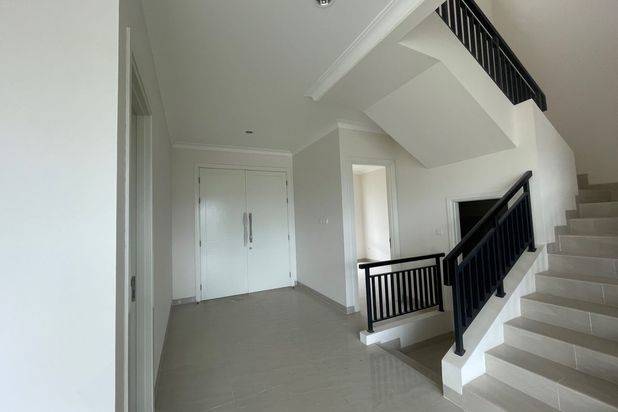 DI SEWAKAN! Rumah mewah 2lt di komplek elit bubat podomoro park