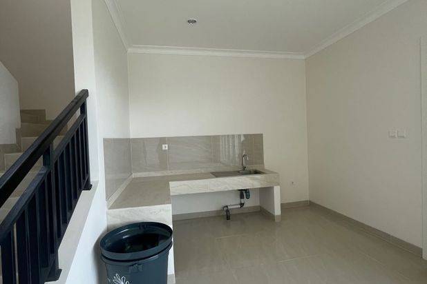 DI SEWAKAN! Rumah mewah 2lt di komplek elit bubat podomoro park