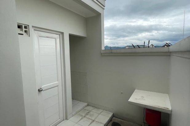 DI SEWAKAN! Rumah mewah 2lt di komplek elit bubat podomoro park