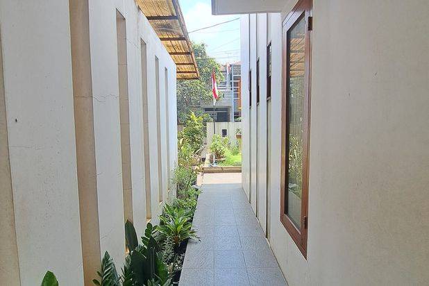 JUAL CEPAT! Rumah modern 2lt di buah batu regency bubat