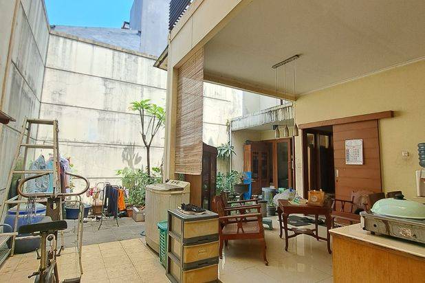 JUAL CEPAT! Rumah modern 2lt di buah batu regency bubat