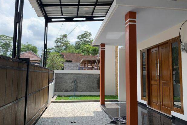 RUMAH CANTIK SIAP HUNI DI SLEMAN, JOGJA