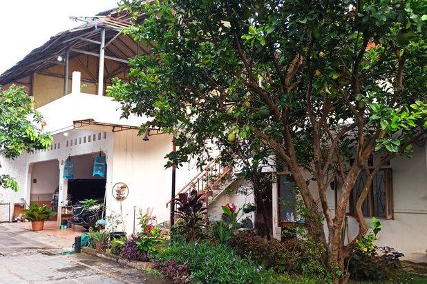 rumah luas dan mewah dijual murah di setu babakan jagakarsa dekat danau setu babakan