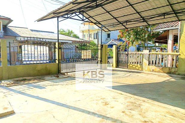 Rumah dengan Halaman Luas, Jl. Siantan, Type 100/220, Tanjungpinang