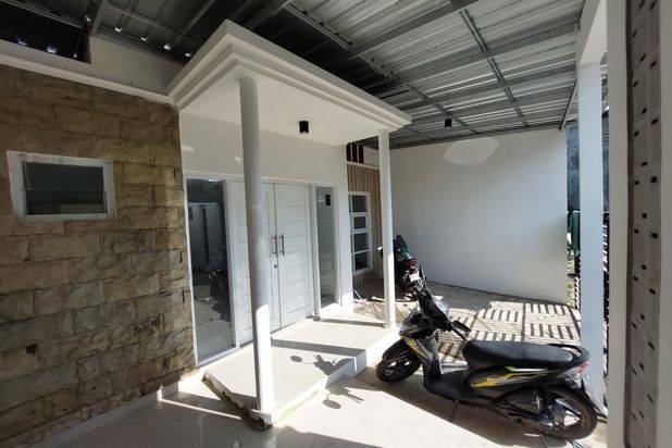 RUMAH CANTIK 240M DARI RINGROAD SELATAN DEKAT UMY KASIHAN BANTUL