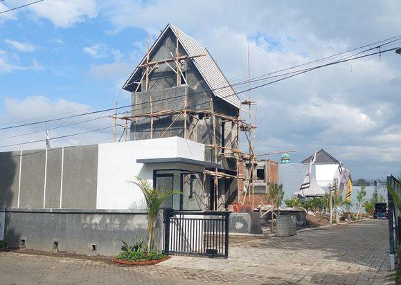 The Arya Bandara
