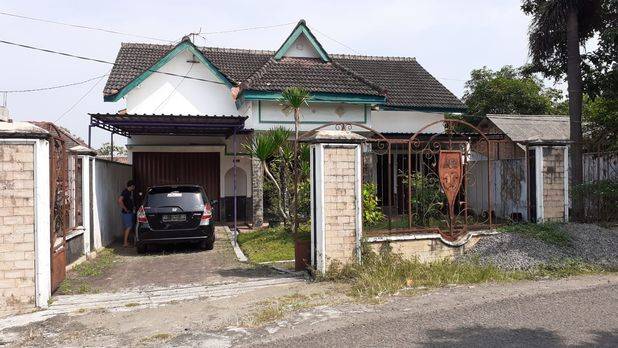 dijual murah rumah induk dan kos2 an dekat banyak fasilitas umum