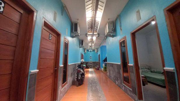 DIJUAL MURAH KOST +RUMAH INDUK FULL FURNISH HANYA 500 METER DARI KAMPUS UII