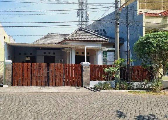 Rumah Nginden Intan Timur Strategis, Lingkungan Aman & Nyaman
