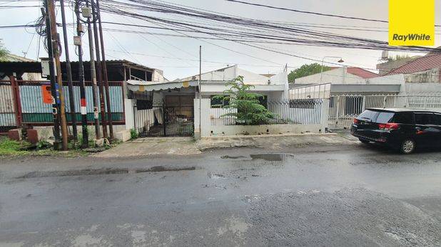 Dijual Rumah SHM di Jalan Raya Sukomanunggal Surabaya