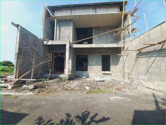 Rumah Mewah Area Jl. Kaliurang KM 10 Terjangkau Dalam Perumahan