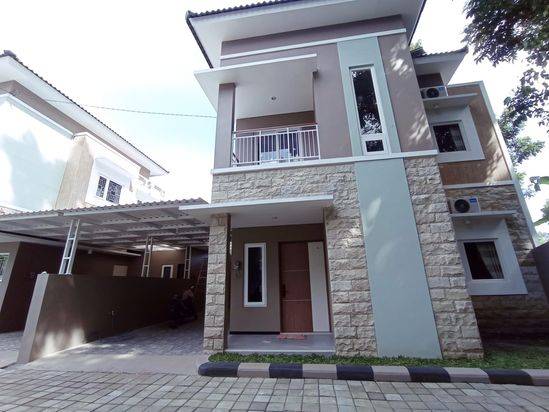 Rumah Mewah 2 Lantai Siap Huni Area Jl. Kaliurang KM 13 One Gate Siste