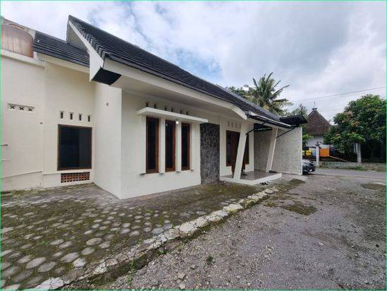 Rumah Strategis Harga Miring Utara Jl. Besi-Jangkang Akses Mudah