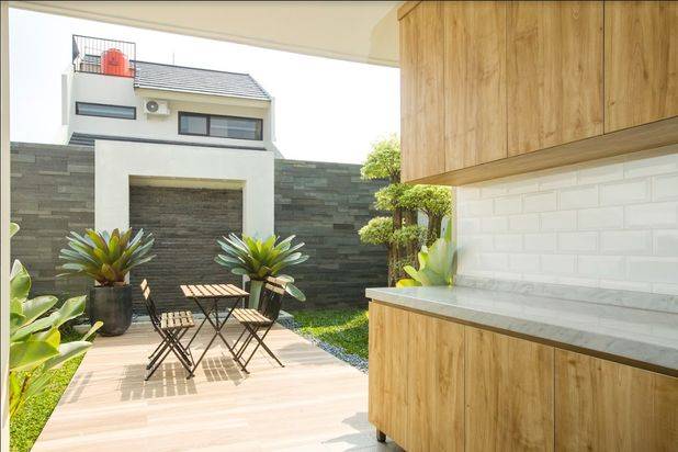Kemang Eminence