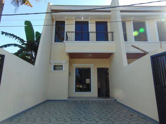 Rumah dijual di Kodau Jatiwarna non cluster