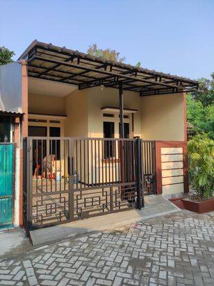 Rumah minimalis poris indah