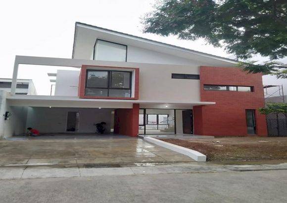 Rumah 2 Lantai Siap Huni Vassa Lake Lippo Cikarang Bekasi