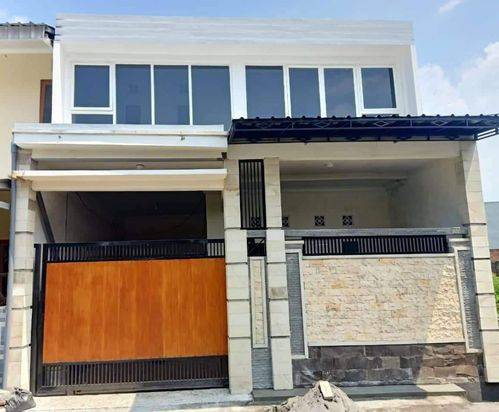 Dijual Rumah 2 Lantai Siap Huni Sekarpuro Malang, Akses Mobil Papasan