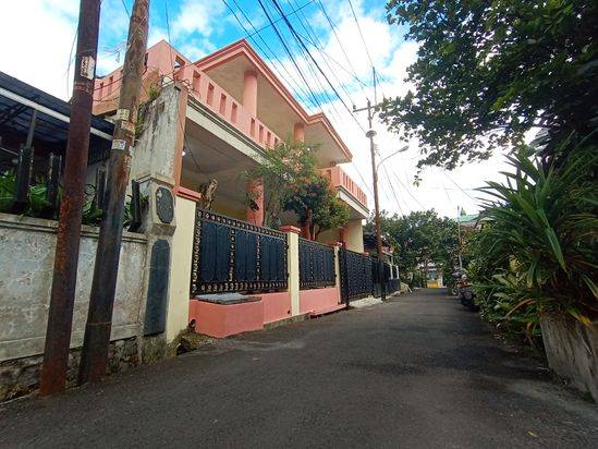 Siap Huni, Rumah 2 Lantai Bogor Dekat Terminal Laladon
