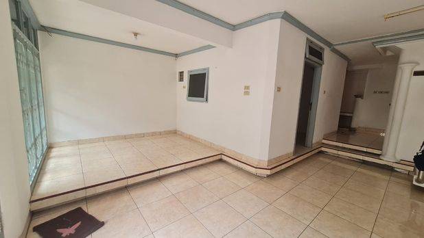 Rumah 2lt siap huni di Tanjung duren jakbar