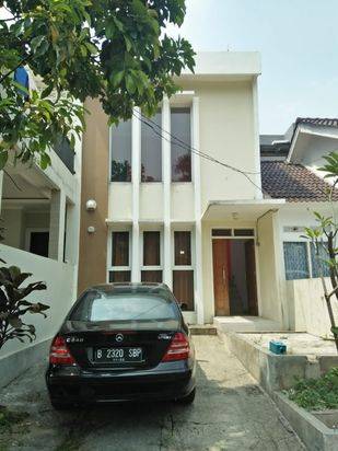 Rumah minimalis dekar tol jagorawi di Bogor Lakeside