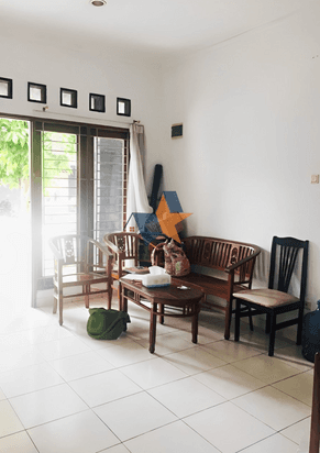 Dijual Cepat rumah 2 lantai di graha raya
