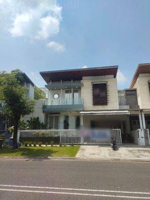 RUMAH MINIMALIS 3 LANTAI FULL FURNISH WISATA BUKIT MAS 2, ADA KOLAM RENANG