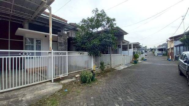RUMAH SECOND SIAP HUNI AREA MALANG RAYA