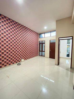 Dijual!! Rumah Siap Huni Nyaman dalam Komplek di Antapani
