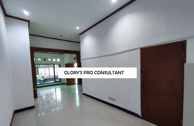 Jarang ada!! Rumah Siap Huni dalam Komplek dekat Alun-Alun Cimahi