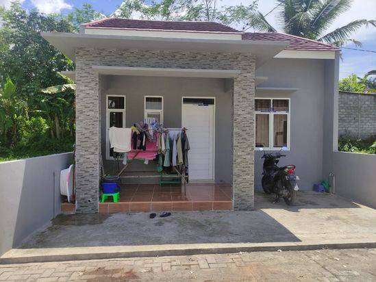 RUMAH MURAH DI MAGELANG DEKET JALAN RAYA 